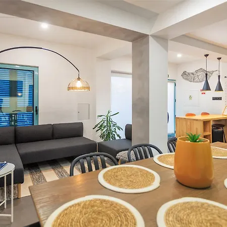 Belafonte Camara de Lobos